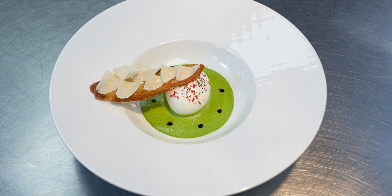 Soft-boiled egg and spinach coulis by Eric Bouchenoire