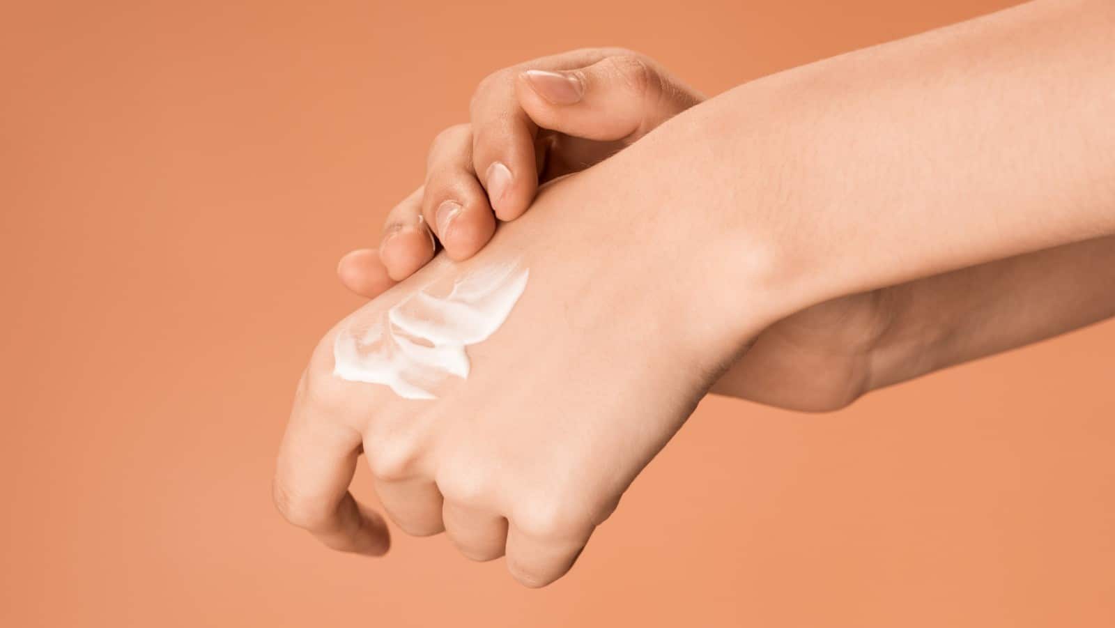 Hand moisturizer