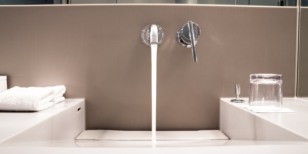 10 tips for saving water in the bathroom