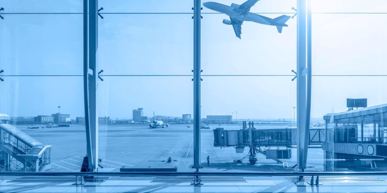 À l’aéroport ou en train : comment voyager écoresponsable en 2025